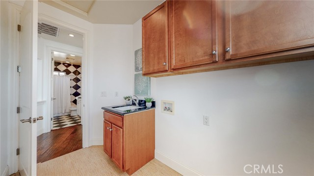 1905 Speyer Lane, Redondo Beach, California 90278, 4 Bedrooms Bedrooms, ,4 BathroomsBathrooms,Residential,Sold,Speyer,WS21040158