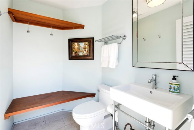 505 17th Street, Manhattan Beach, California 90266, 2 Bedrooms Bedrooms, ,2 BathroomsBathrooms,Residential,Sold,17th,SB19222936