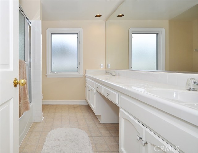 8 Arrowhead Lane, Rolling Hills Estates, California 90274, 5 Bedrooms Bedrooms, ,3 BathroomsBathrooms,Residential,Sold,Arrowhead,PV18046943