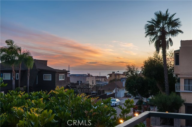 201 24th Street, Hermosa Beach, California 90254, 3 Bedrooms Bedrooms, ,2 BathroomsBathrooms,Residential,Sold,24th,SB17267233