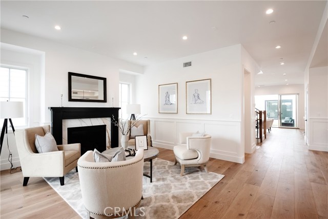 617 31st Street, Manhattan Beach, California 90266, 7 Bedrooms Bedrooms, ,2 BathroomsBathrooms,Residential,Sold,31st,SB20084953