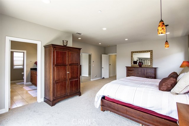 Extremely spacious master suite