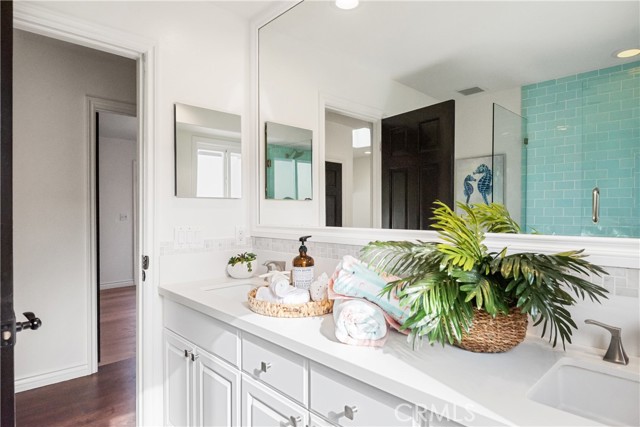 2322 Laurel Bluff Drive, Manhattan Beach, California 90266, 4 Bedrooms Bedrooms, ,3 BathroomsBathrooms,Residential,Sold,Laurel Bluff,SB21167191