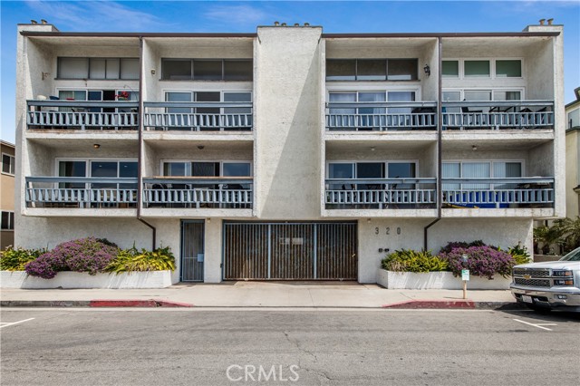 320 Hermosa Avenue, Hermosa Beach, California 90254, 1 Bedroom Bedrooms, ,1 BathroomBathrooms,Residential,Sold,Hermosa,SB21065993