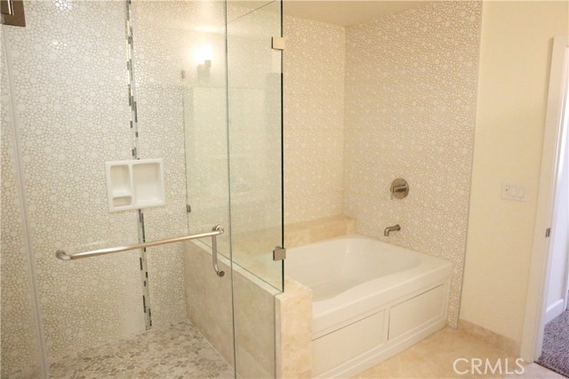 2 Bed Home for Sale in Los Angeles, California
