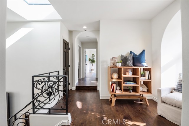 2322 Laurel Bluff Drive, Manhattan Beach, California 90266, 4 Bedrooms Bedrooms, ,3 BathroomsBathrooms,Residential,Sold,Laurel Bluff,SB21167191