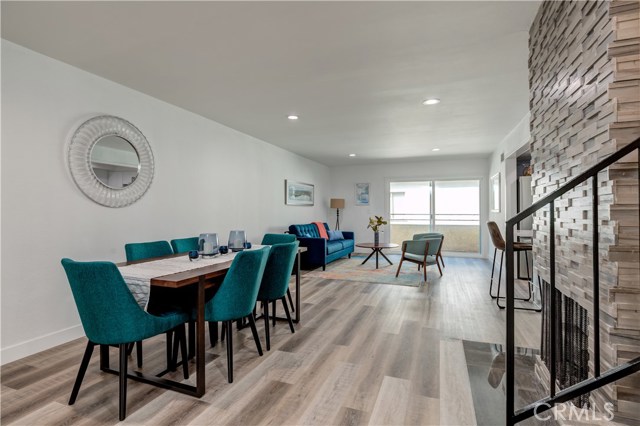 1320 12th Street, Manhattan Beach, California 90266, 2 Bedrooms Bedrooms, ,2 BathroomsBathrooms,Residential,Sold,12th,SB20186384