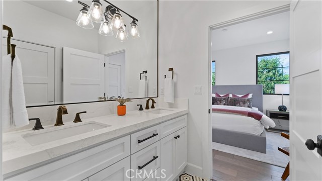 1712 Meadows Avenue, Manhattan Beach, California 90266, 5 Bedrooms Bedrooms, ,2 BathroomsBathrooms,Residential,Sold,Meadows,SB20199095