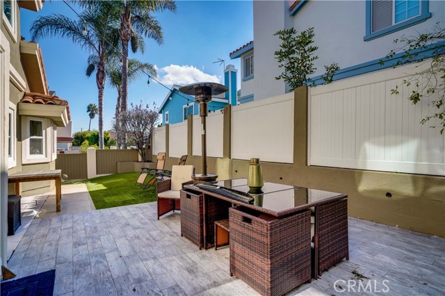 2208 Huntington Lane, Redondo Beach, California 90278, 4 Bedrooms Bedrooms, ,2 BathroomsBathrooms,Residential,Sold,Huntington,SB21022520