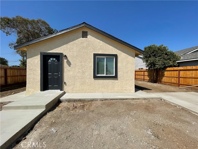 Detail Gallery Image 1 of 1 For 255 E 9th St, Merced,  CA 95341 - 3 Beds | 1 Baths
