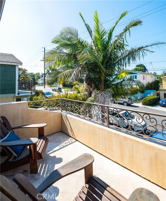 3516 Pacific Avenue, Manhattan Beach, California 90266, 5 Bedrooms Bedrooms, ,3 BathroomsBathrooms,Residential,Sold,Pacific,SB20211450