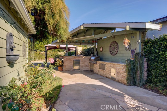 1019 Avenue B, Redondo Beach, California 90277, 4 Bedrooms Bedrooms, ,2 BathroomsBathrooms,Residential,Sold,Avenue B,PV20263391
