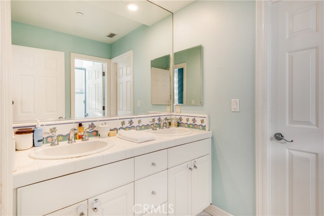 Downstairs Jack & Jill Bathroom.