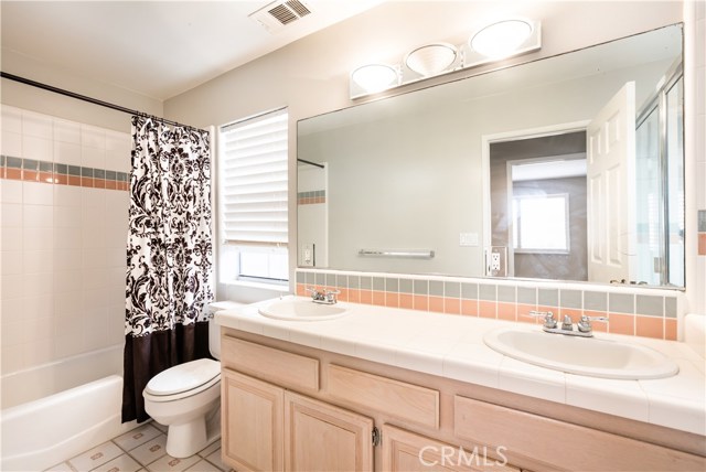 121 Helberta Avenue, Redondo Beach, California 90277, 3 Bedrooms Bedrooms, ,2 BathroomsBathrooms,Residential,Sold,Helberta,SB17233463