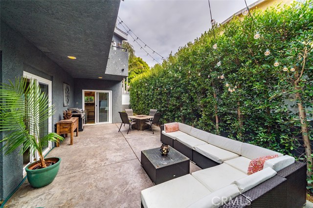 2404 Marshallfield Lane, Redondo Beach, California 90278, 3 Bedrooms Bedrooms, ,2 BathroomsBathrooms,Residential,Sold,Marshallfield,SB18103894