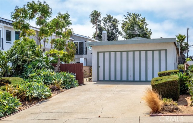 705 Paulina Avenue, Redondo Beach, California 90277, 3 Bedrooms Bedrooms, ,2 BathroomsBathrooms,Residential,Sold,Paulina,SB17205308