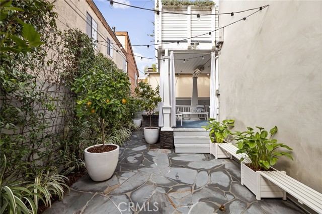 817 Valley Drive, Manhattan Beach, California 90266, 3 Bedrooms Bedrooms, ,2 BathroomsBathrooms,Residential,Sold,Valley,SB21017853