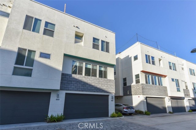 17th Street, 92627, ,For Sale,17th,OC20232304