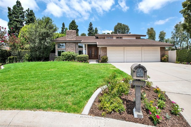 Photo of 18121 Gloria Circle, Villa Park, CA 92861