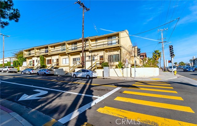 1501 Artesia Boulevard, Manhattan Beach, California 90266, 2 Bedrooms Bedrooms, ,2 BathroomsBathrooms,Residential,Sold,Artesia,SB19032892