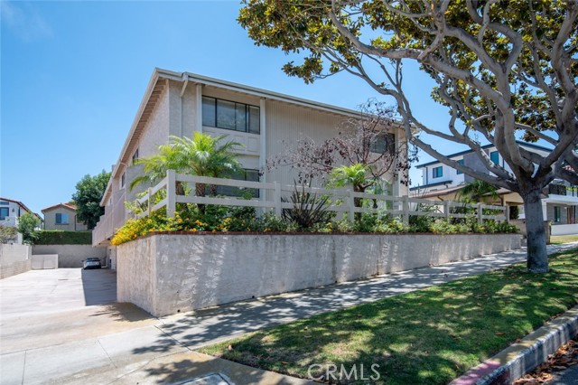 108 Irena Avenue, Redondo Beach, California 90277, 2 Bedrooms Bedrooms, ,1 BathroomBathrooms,Residential,Sold,Irena,SB21158084