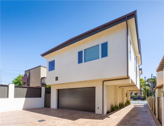 239 Irena Avenue, Redondo Beach, California 90277, 4 Bedrooms Bedrooms, ,3 BathroomsBathrooms,Residential,Sold,Irena,PV18092066