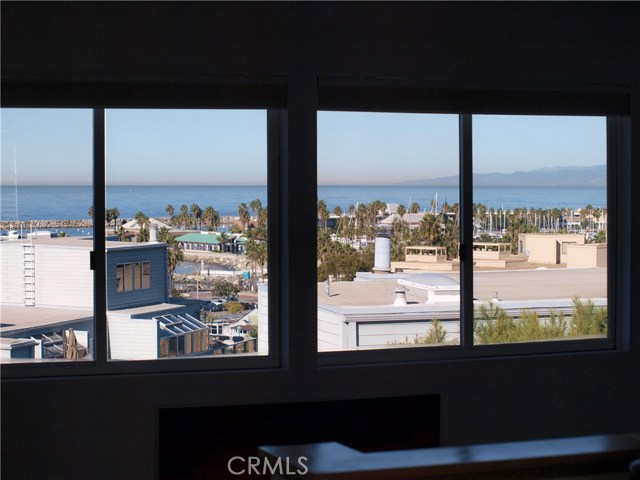 240 The Village, Redondo Beach, California 90277, 1 Bedroom Bedrooms, ,1 BathroomBathrooms,Residential,Sold,The Village,SB17166583