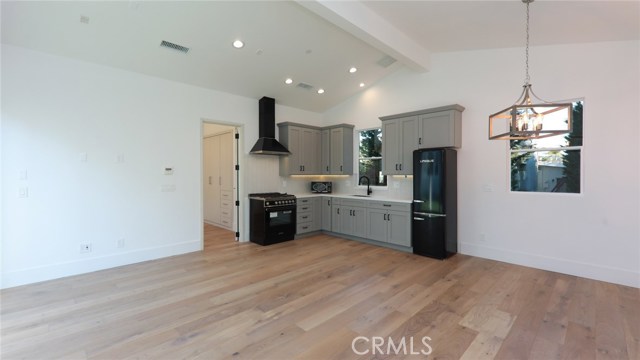 1018 Avenue A, Redondo Beach, California 90277, 6 Bedrooms Bedrooms, ,6 BathroomsBathrooms,Residential,Sold,Avenue A,PV20118056