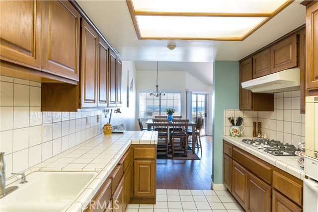 407 Anita Street, Redondo Beach, California 90278, 3 Bedrooms Bedrooms, ,3 BathroomsBathrooms,Residential,Sold,Anita,SB18113069