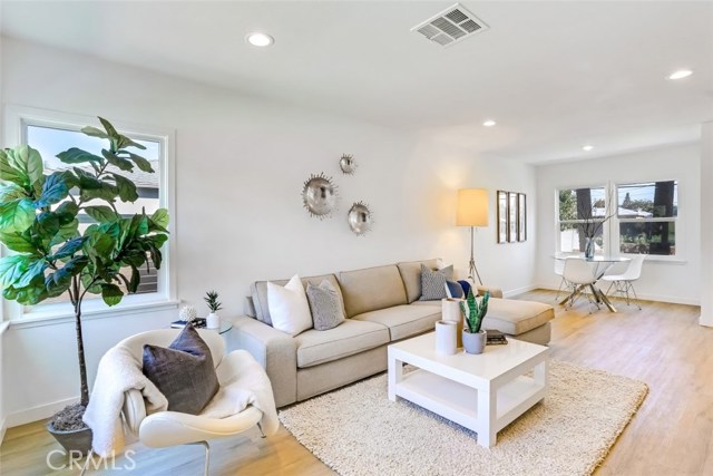 3022 Dow Avenue, Redondo Beach, California 90278, 3 Bedrooms Bedrooms, ,1 BathroomBathrooms,Residential,Sold,Dow,OC20229202