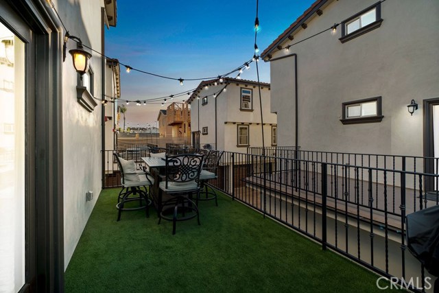18228 Grevillea Avenue, Redondo Beach, California 90278, 4 Bedrooms Bedrooms, ,2 BathroomsBathrooms,Residential,Sold,Grevillea,SB20254175