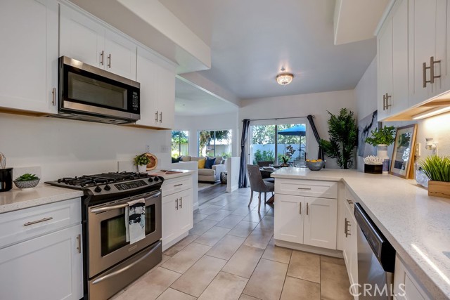 520 Maria Avenue, Redondo Beach, California 90277, 3 Bedrooms Bedrooms, ,2 BathroomsBathrooms,Residential,Sold,Maria,SB21076066