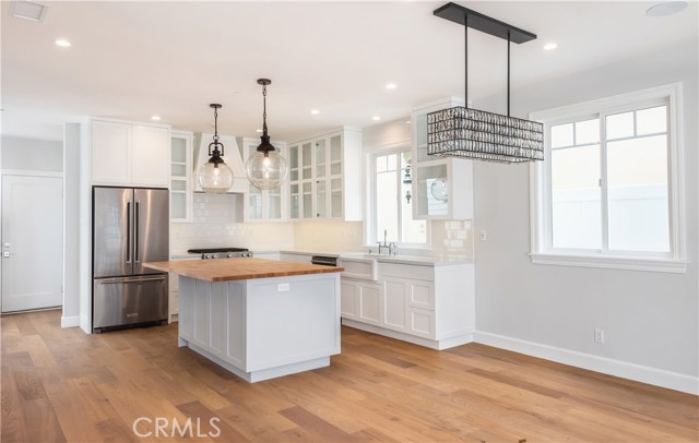 1133 Stanford Avenue, Redondo Beach, California 90278, 3 Bedrooms Bedrooms, ,2 BathroomsBathrooms,Residential,Sold,Stanford,SB19097702