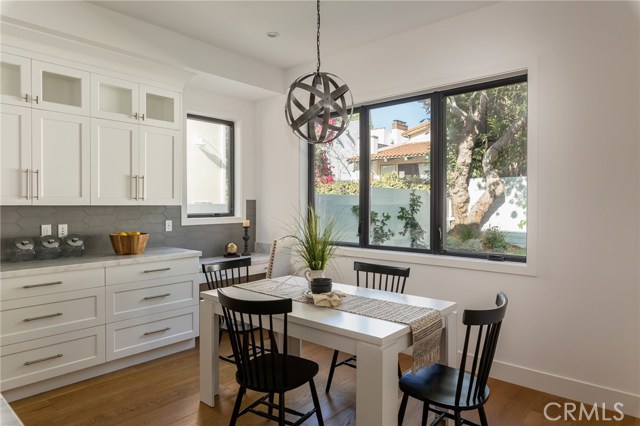 2400 John Street, Manhattan Beach, California 90266, 5 Bedrooms Bedrooms, ,2 BathroomsBathrooms,Residential,Sold,John,SB19208383