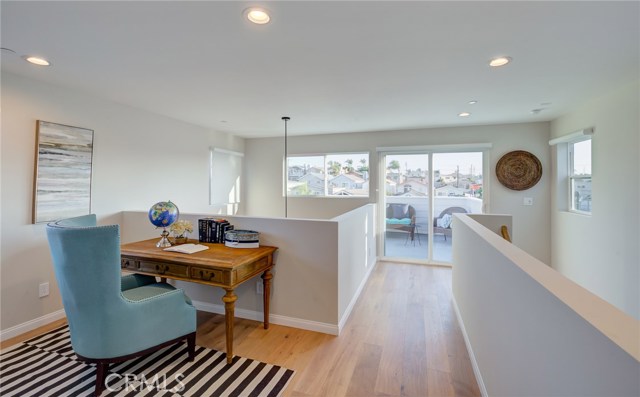 1711 Haynes Lane, Redondo Beach, California 90278, 3 Bedrooms Bedrooms, ,4 BathroomsBathrooms,Residential,Sold,Haynes,PV19232617