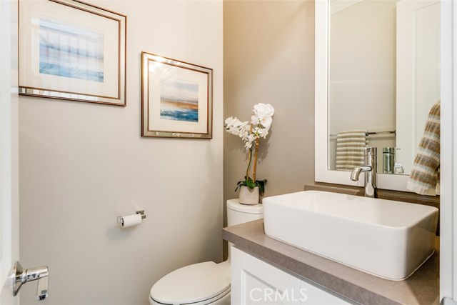 204 Helberta Avenue, Redondo Beach, California 90277, 4 Bedrooms Bedrooms, ,3 BathroomsBathrooms,Residential,Sold,Helberta,PV19210170