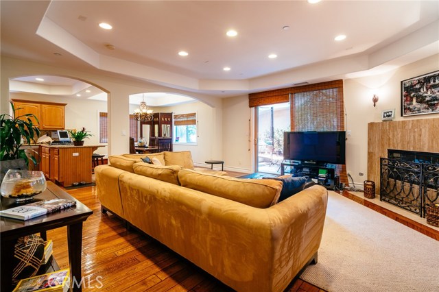 1917 Perry Avenue, Redondo Beach, California 90278, 4 Bedrooms Bedrooms, ,2 BathroomsBathrooms,Residential,Sold,Perry,SB17143965