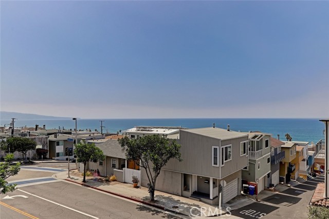 301 15th Place, Manhattan Beach, California 90266, 4 Bedrooms Bedrooms, ,3 BathroomsBathrooms,Residential,Sold,15th,SB17196674