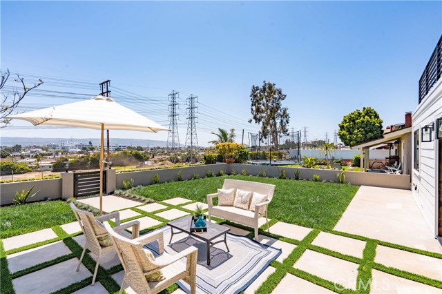 821 Anita Street, Redondo Beach, California 90278, 4 Bedrooms Bedrooms, ,1 BathroomBathrooms,Residential,Sold,Anita,SB20077059