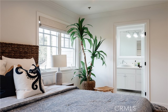 653 36th Street, Manhattan Beach, California 90266, 5 Bedrooms Bedrooms, ,5 BathroomsBathrooms,Residential,Sold,36th,SB21097306