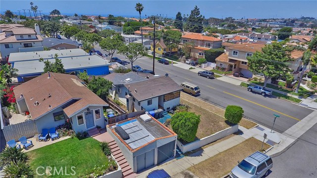 201 Juanita Avenue, Redondo Beach, California 90277, 2 Bedrooms Bedrooms, ,1 BathroomBathrooms,Residential,Sold,Juanita,OC17151838