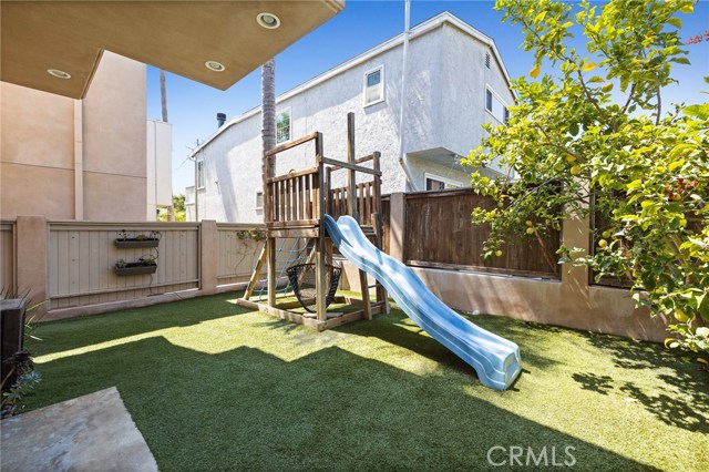 320 Prospect Avenue, Hermosa Beach, California 90254, 4 Bedrooms Bedrooms, ,3 BathroomsBathrooms,Residential,Sold,Prospect,SB20151281