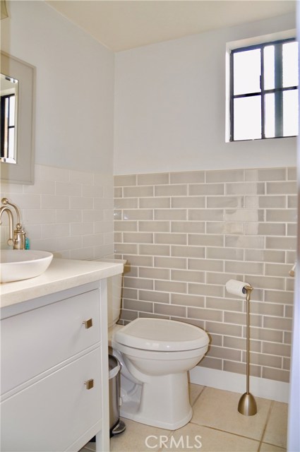 2303 Curtis Avenue, Redondo Beach, California 90278, 4 Bedrooms Bedrooms, ,3 BathroomsBathrooms,Residential,Sold,Curtis,SB17129161