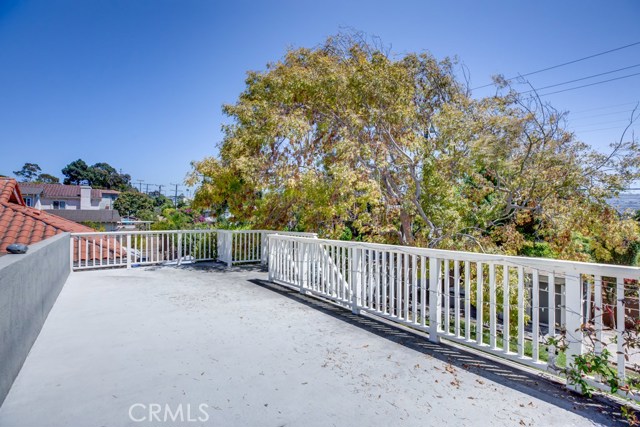 904 Knob Hill Avenue, Redondo Beach, California 90277, 4 Bedrooms Bedrooms, ,2 BathroomsBathrooms,Residential,Sold,Knob Hill,SB20157214