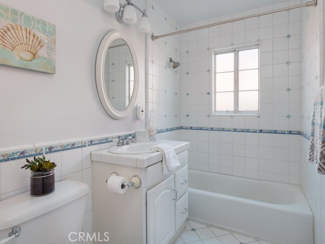 1204 11th Place, Hermosa Beach, California 90254, 3 Bedrooms Bedrooms, ,2 BathroomsBathrooms,Residential,Sold,11th,SB20162498