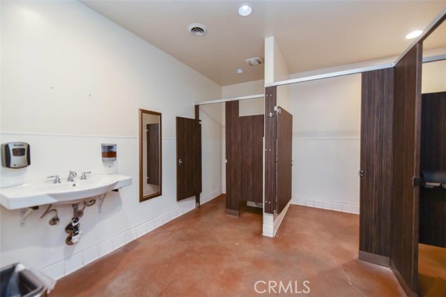 Palm, ,Commercial Rent,For Sale,Palm,OC20154361