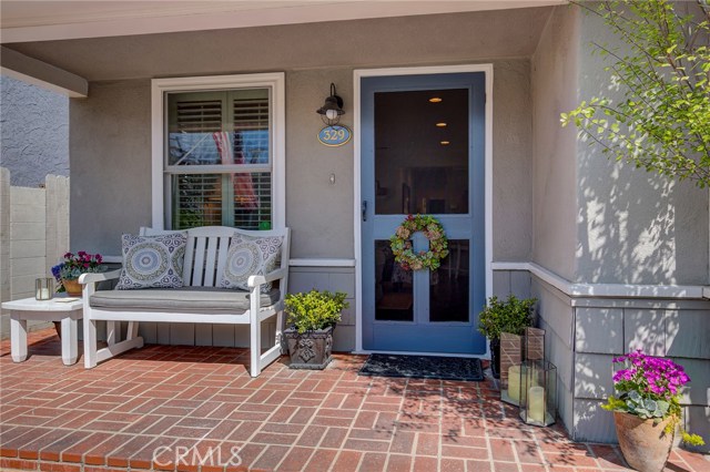 329 4th Street, Manhattan Beach, California 90266, 3 Bedrooms Bedrooms, ,2 BathroomsBathrooms,Residential,Sold,4th,SB18084128