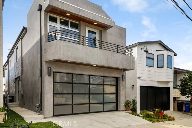 2031 Hillcrest Drive, Hermosa Beach, California 90254, 3 Bedrooms Bedrooms, ,4 BathroomsBathrooms,Residential,Sold,Hillcrest,PW20026303