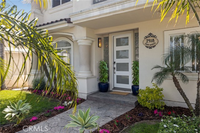 2518 Grant Avenue, Redondo Beach, California 90278, 3 Bedrooms Bedrooms, ,2 BathroomsBathrooms,Residential,Sold,Grant,SB21052990