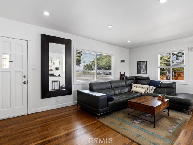 2716 182nd Street, Redondo Beach, California 90278, 3 Bedrooms Bedrooms, ,1 BathroomBathrooms,Residential,Sold,182nd,SB20115655